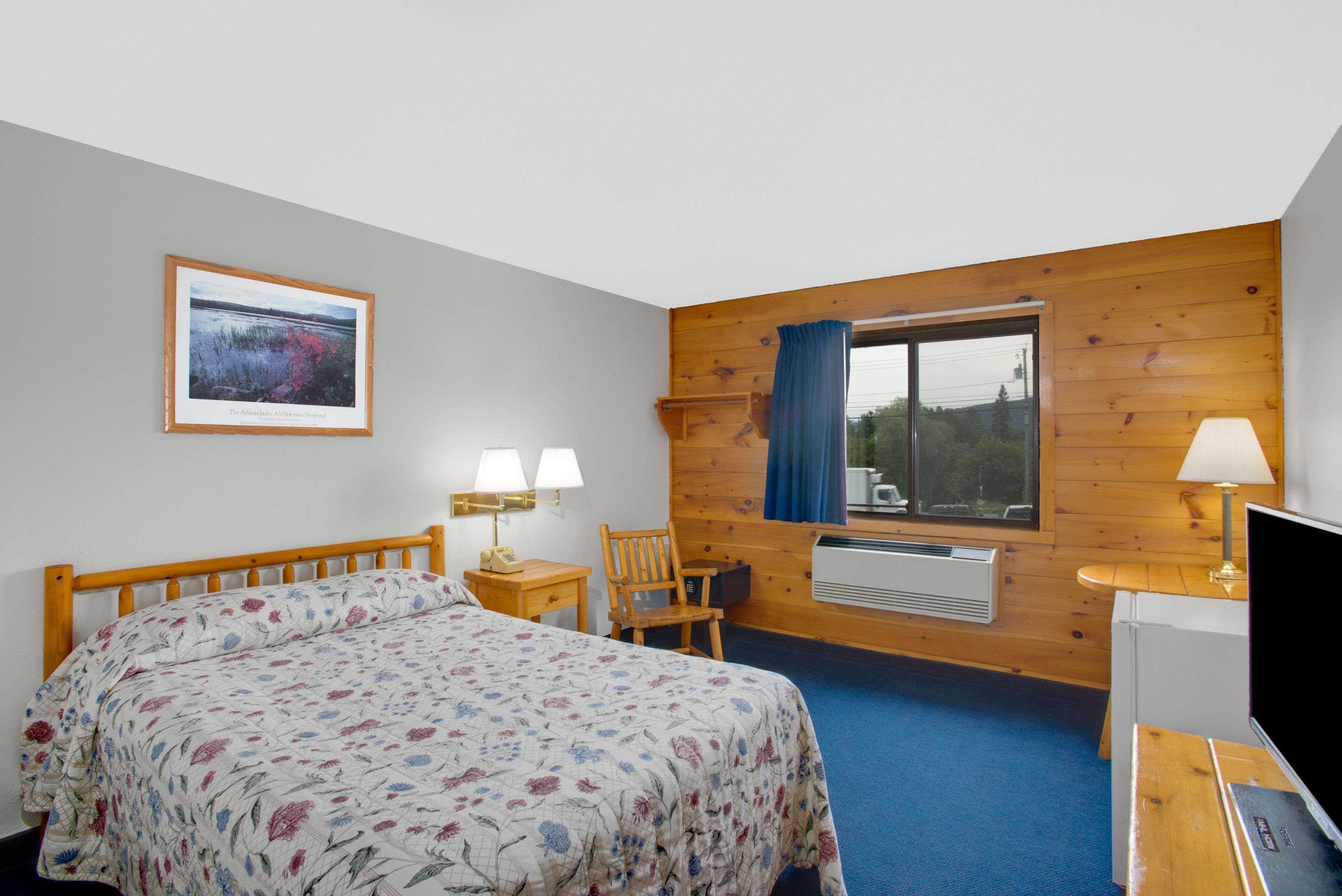 ซูเปอร์ 8 บาย วินด์แฮม เลกจอร์จ/วอเรนส์เบิร์ก แอเรีย Hotel Warrensburg ภายนอก รูปภาพ