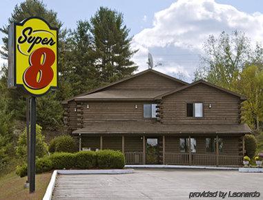 ซูเปอร์ 8 บาย วินด์แฮม เลกจอร์จ/วอเรนส์เบิร์ก แอเรีย Hotel Warrensburg ภายนอก รูปภาพ