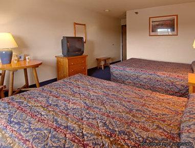 ซูเปอร์ 8 บาย วินด์แฮม เลกจอร์จ/วอเรนส์เบิร์ก แอเรีย Hotel Warrensburg ภายนอก รูปภาพ